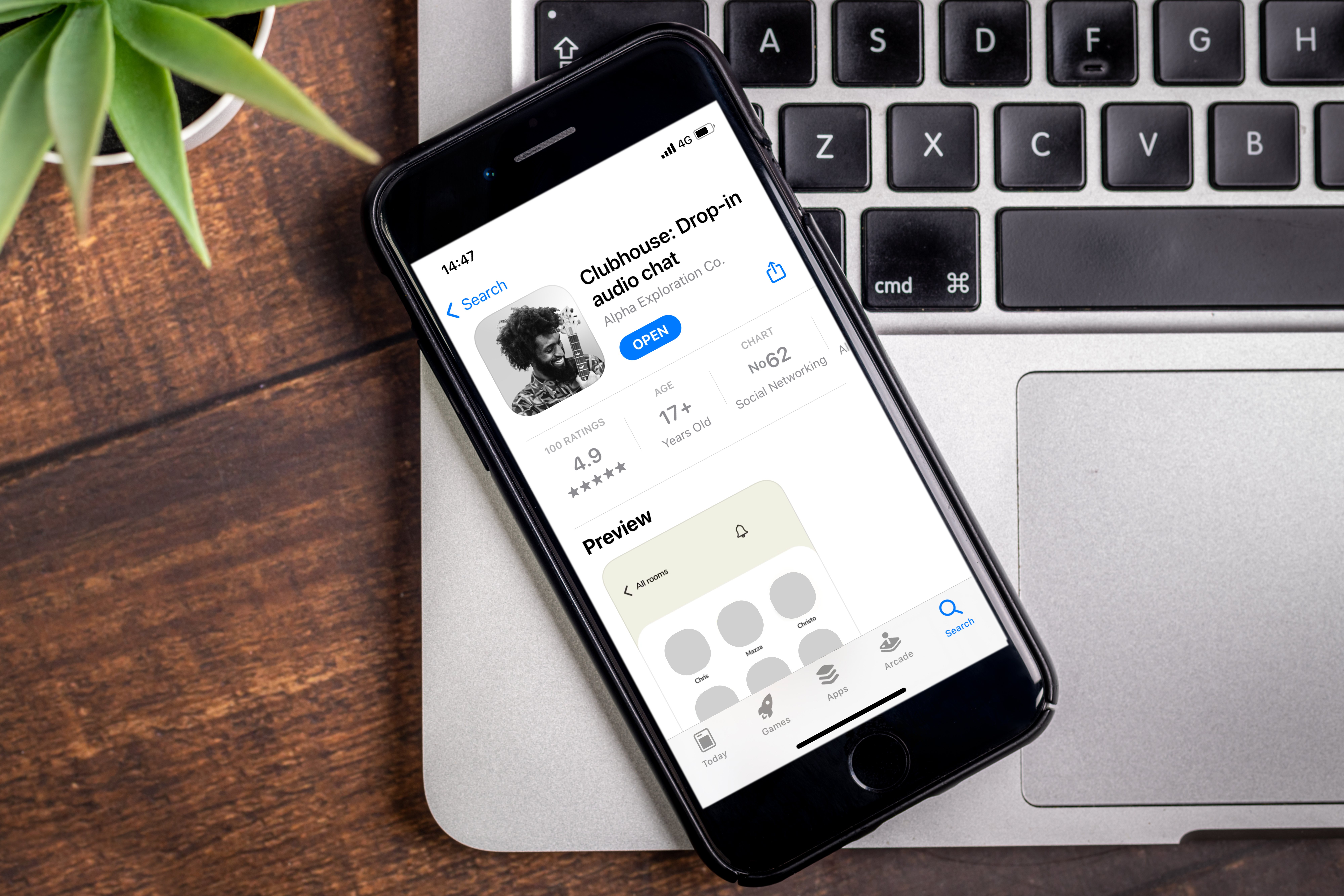 Clubhouse vs Sound Branc